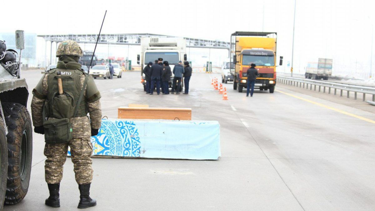 Қазақстан шекарасынан ары-бері өткендер міндетті түрде карантинге жатқызыла ма?