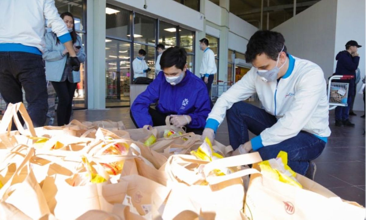 Дәрігерлерге көмектескен еріктілерге еңбекақы төленеді