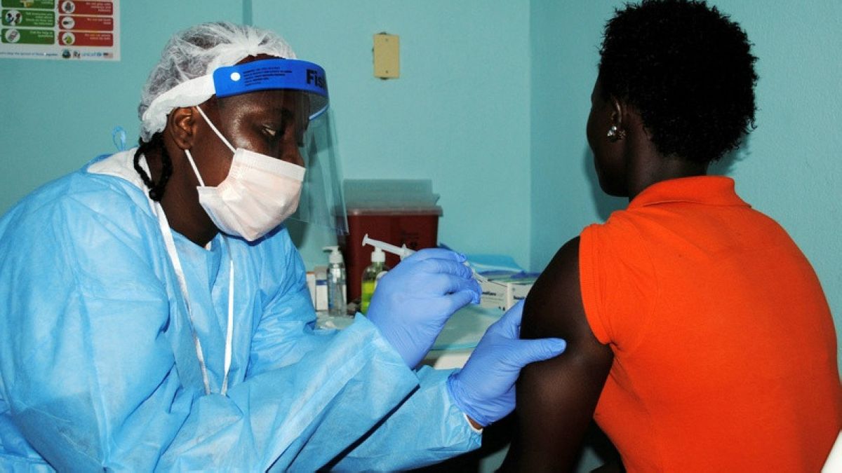 Тағы бір індет тарап жатыр: Африкада Эбола безгегінен бес адам қайтыс болды