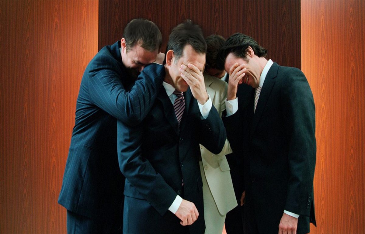 Жетімдерге тиесілі үйде әкімдік қызметкерлері тұрып жатыр