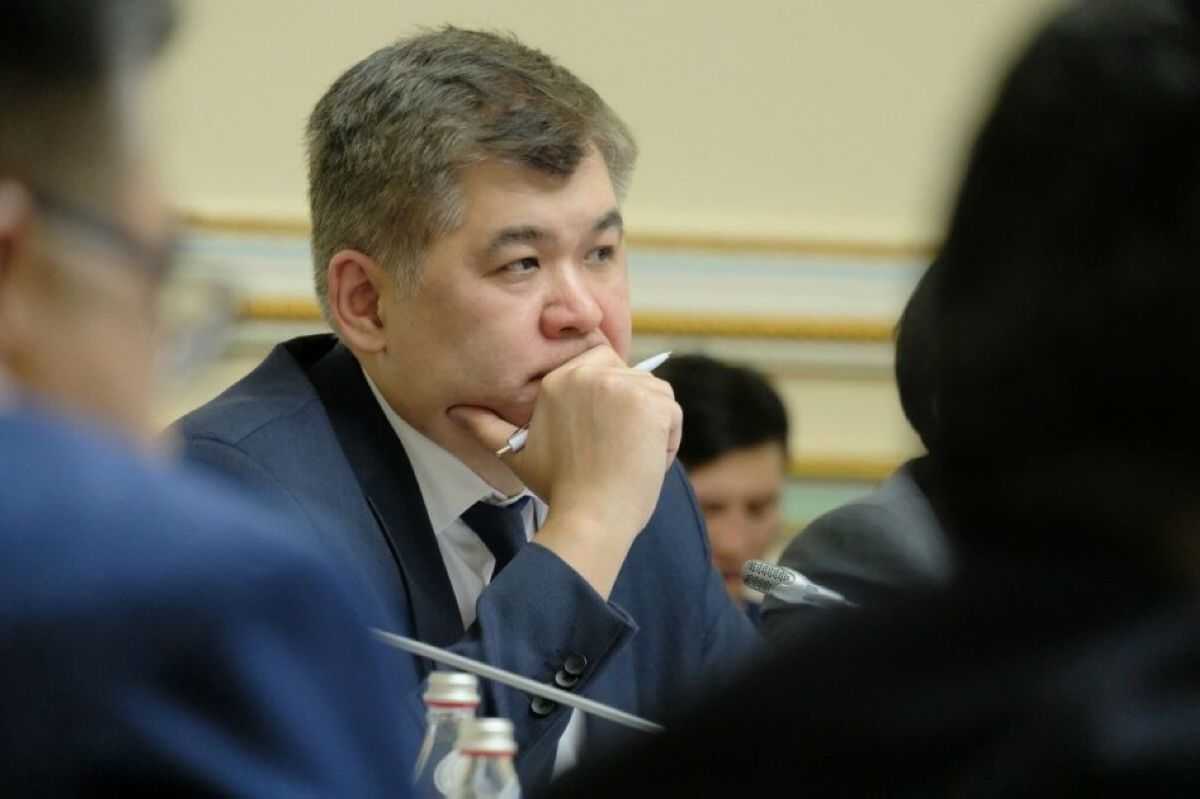 Біртанов ісі: сот экс-министрді үйқамақтан босатпайтын болды