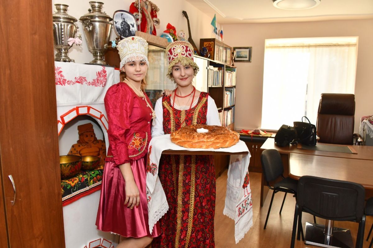 Алматыда Тұңғыш Президент күніне орай қалалық Достық үйі ашылды