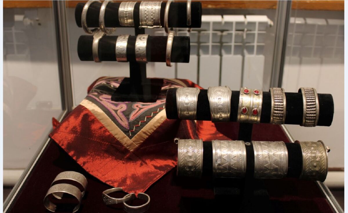 Сыңғыр шолпы шашбаулым...