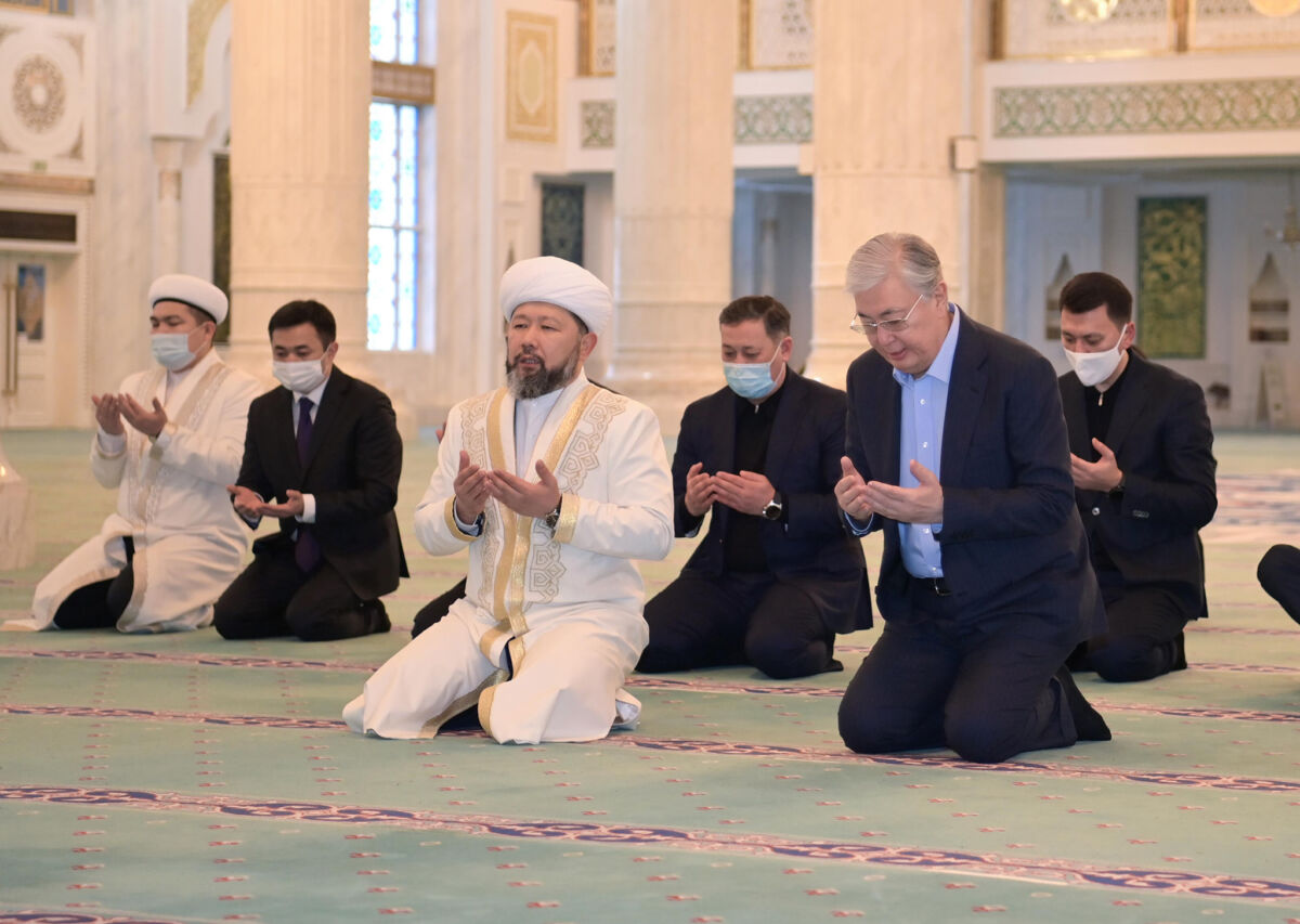 Тоқаев: Күллі мұсылман үшін қасиетті Рамазан айының басталуымен шын жүректен құттықтаймын!