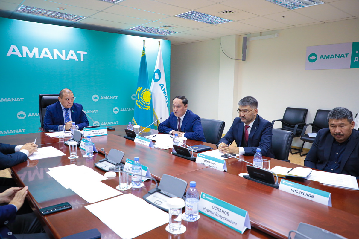 «AMANAT» партиясында аграрлық секторды субсидиялау мәселесі талқыланды