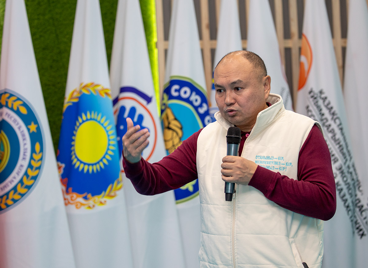 Плюрализм мен демократия қоғам дамуының негізгі индикаторы – Ерлан Саиров