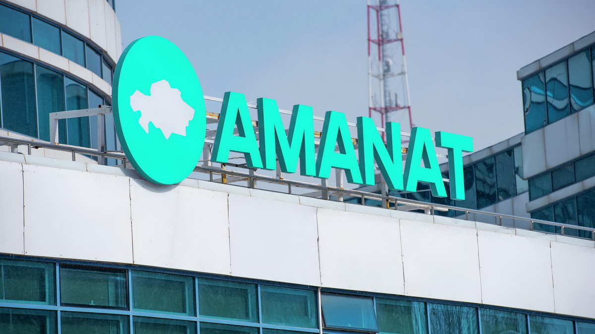 «AMANAT»-тың мәслихаттарға партиялық тізімі 75%-ға жаңарды