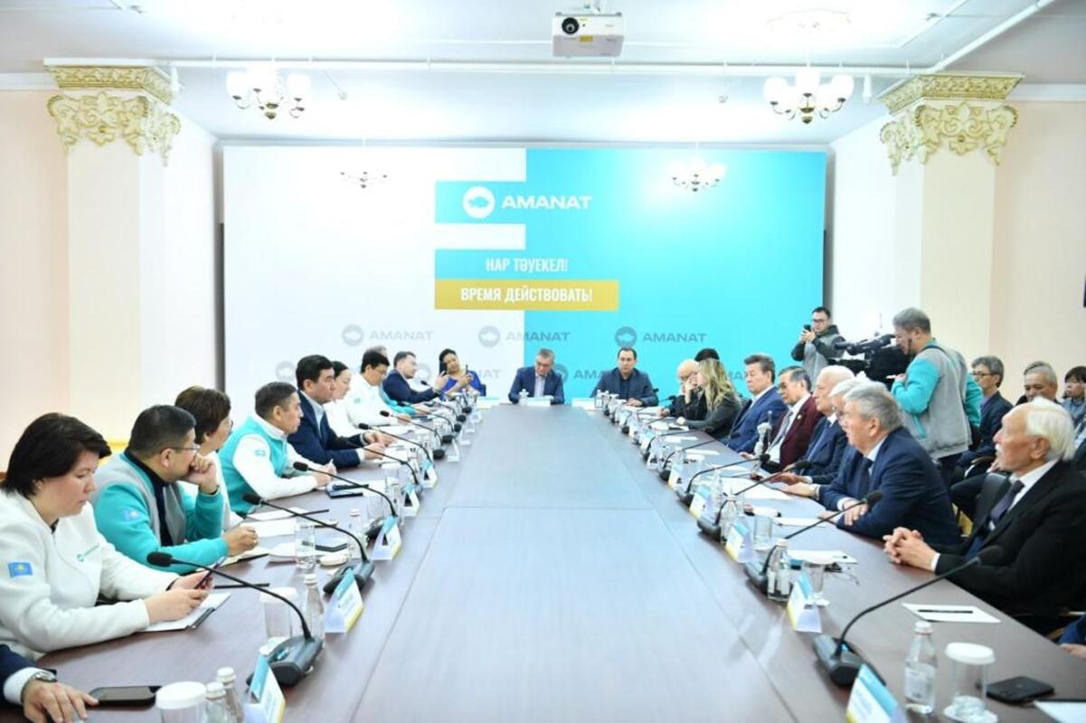 «AMANAT» сайлауалды штабы Алматы қаласындағы сайлаушылармен кездесті