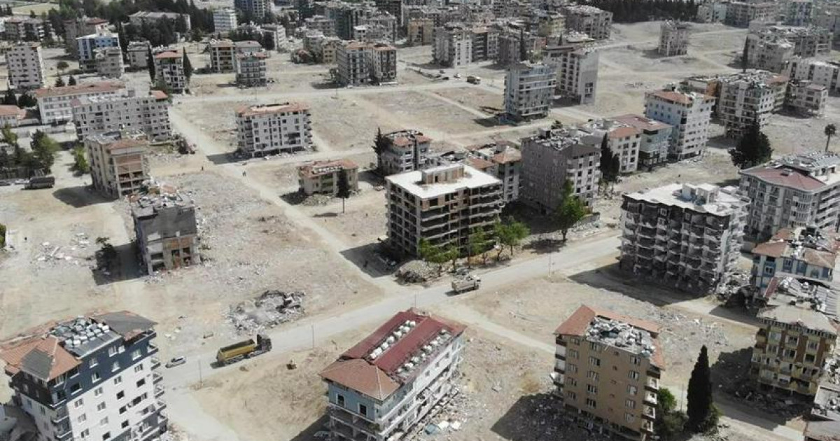 Түркиядағы жойқын зілзаладан зардап шеккен Хатай қаласының қазіргі көрінісінің фотолары тарады