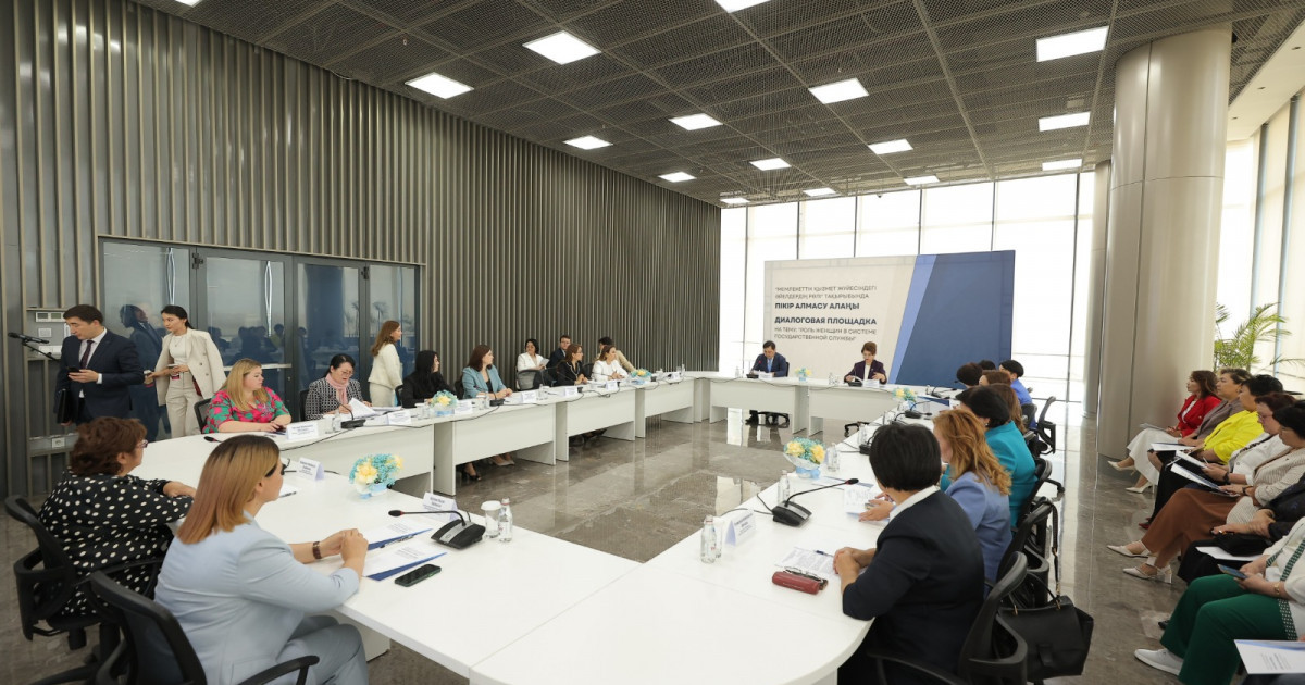 Үйде – анаң,  түзде – маман