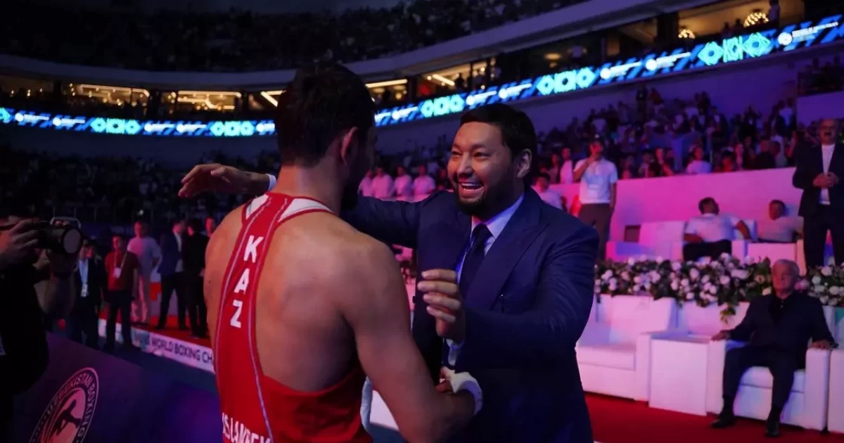 Бокс федерациясының президенті Асланбек Шымбергеновке ерекше сый жасайтынын айтты