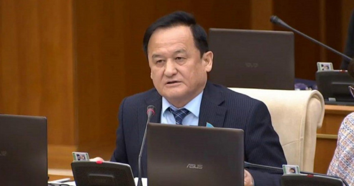 «Сақалы бар, мұрты жоқ» – Қазыбек Иса теріс діни ағымдарға заңмен тыйым салу керегін айтты