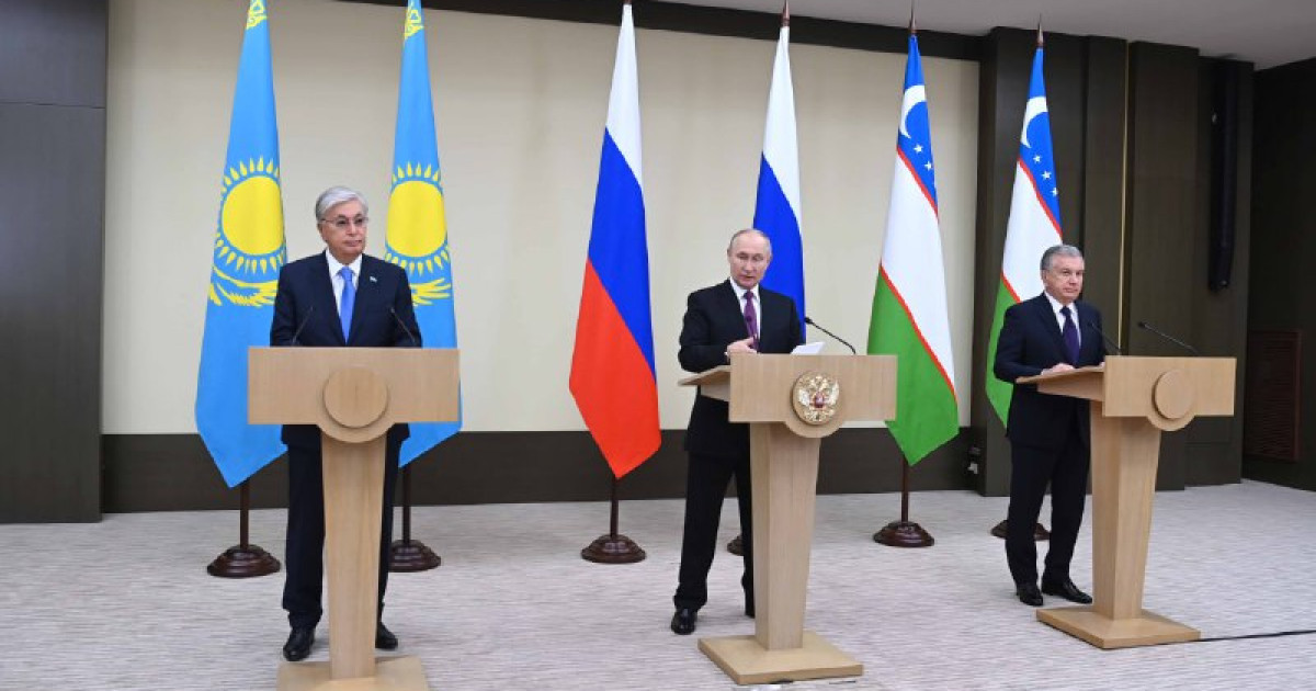 Тоқаев Ресей газын Қазақстан арқылы Өзбекстанға тасымалдау жобасын іске қосу рәсіміне қатысты