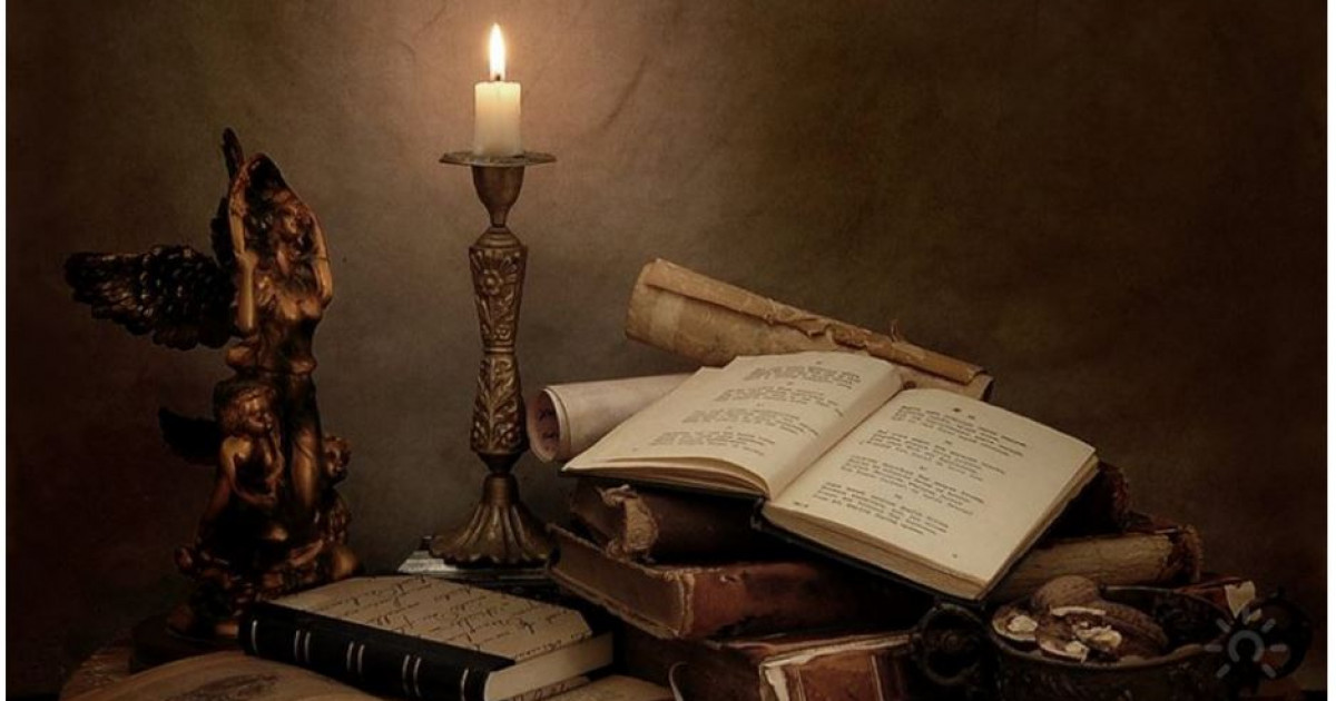 Көмбедегі кітаптар