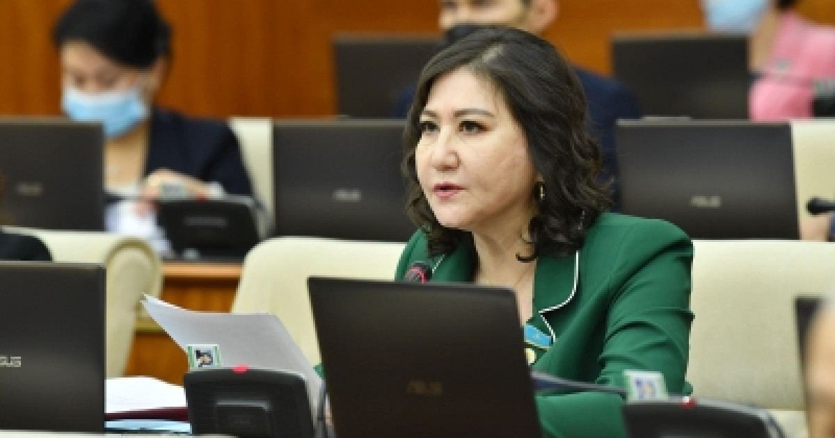 Мәжіліс депутаттары резидент дәрігерлердің стипендиясын көтеріп, жағдайын жақсартуды сұрады