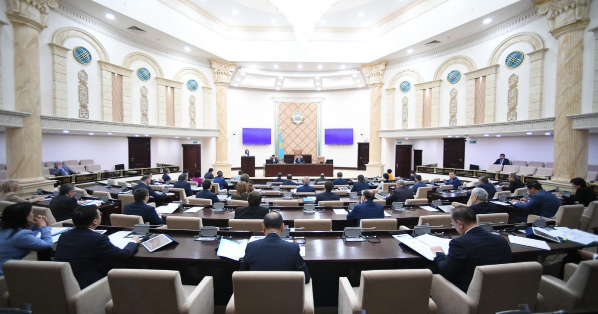 Сенатта кеденшілердің зейнетақы мәселесі талқыланды