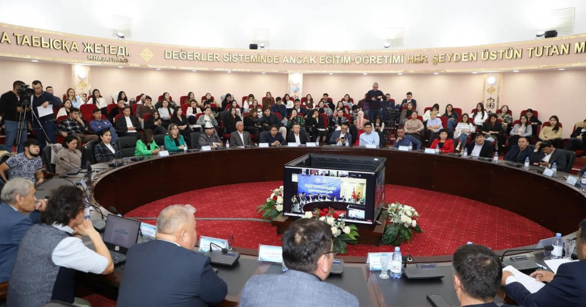 Түркістанда БАҚ саласындағы адам түсінбейтін реформалар талқыланды