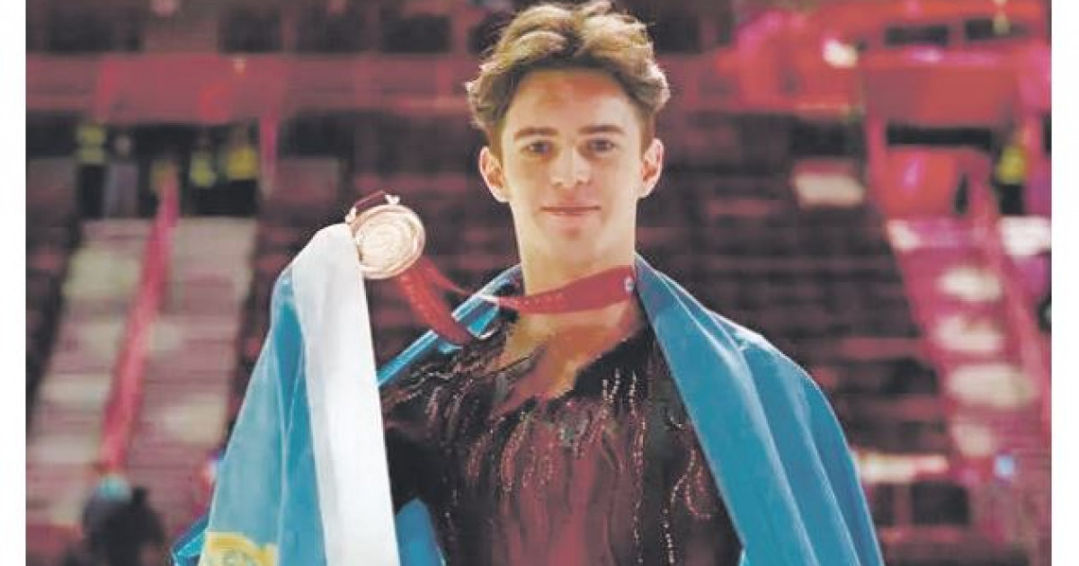 Күміс медаль жеңіп алды