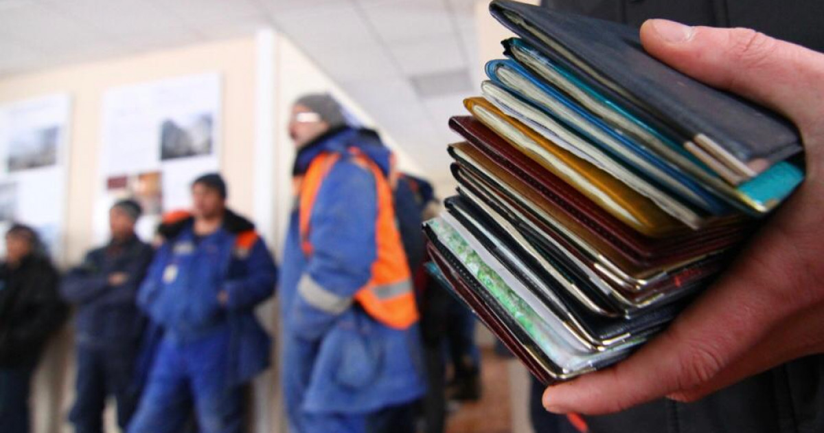 Заңға бағынбаған Бангладештің үш азаматы елден шығарылды