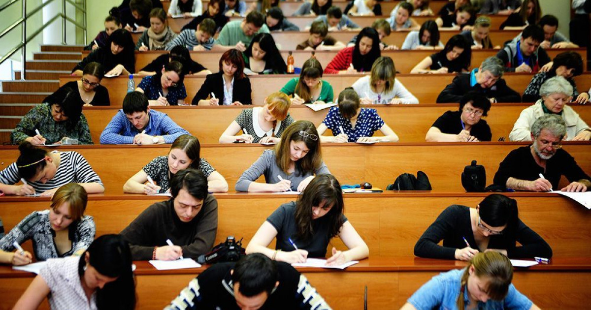 Депутаттар ЖОО-дағы оқу-зертханалық алаң жетіспейтінін айтты