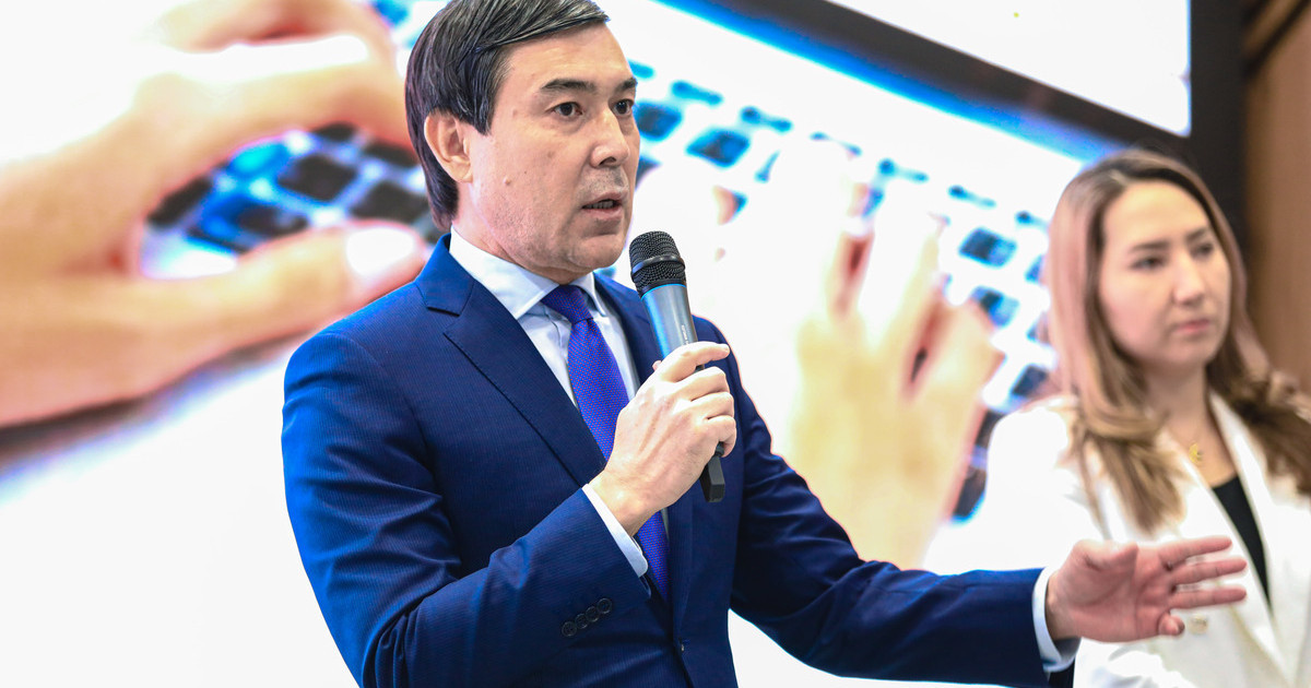 «Қарызсыз қоғам»: Жалақысы 100 мың теңгеге жетпесе де, той жасау үшін кредит алуға асығады