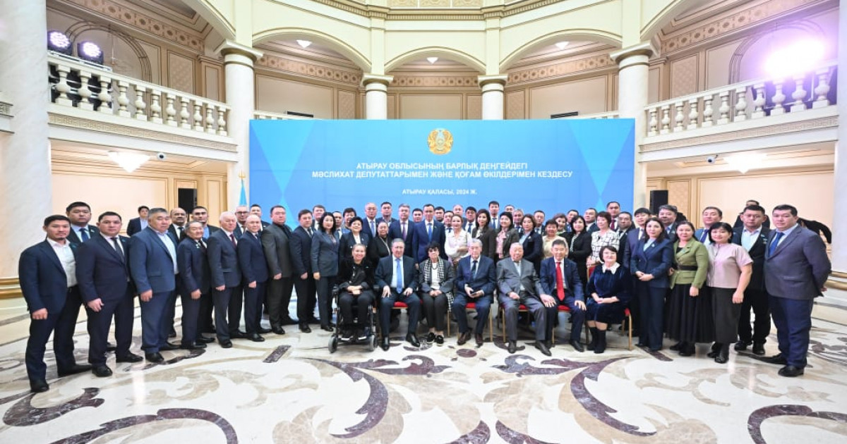 Мәулен Әшімбаев Атырау тұрғындарымен кездесті