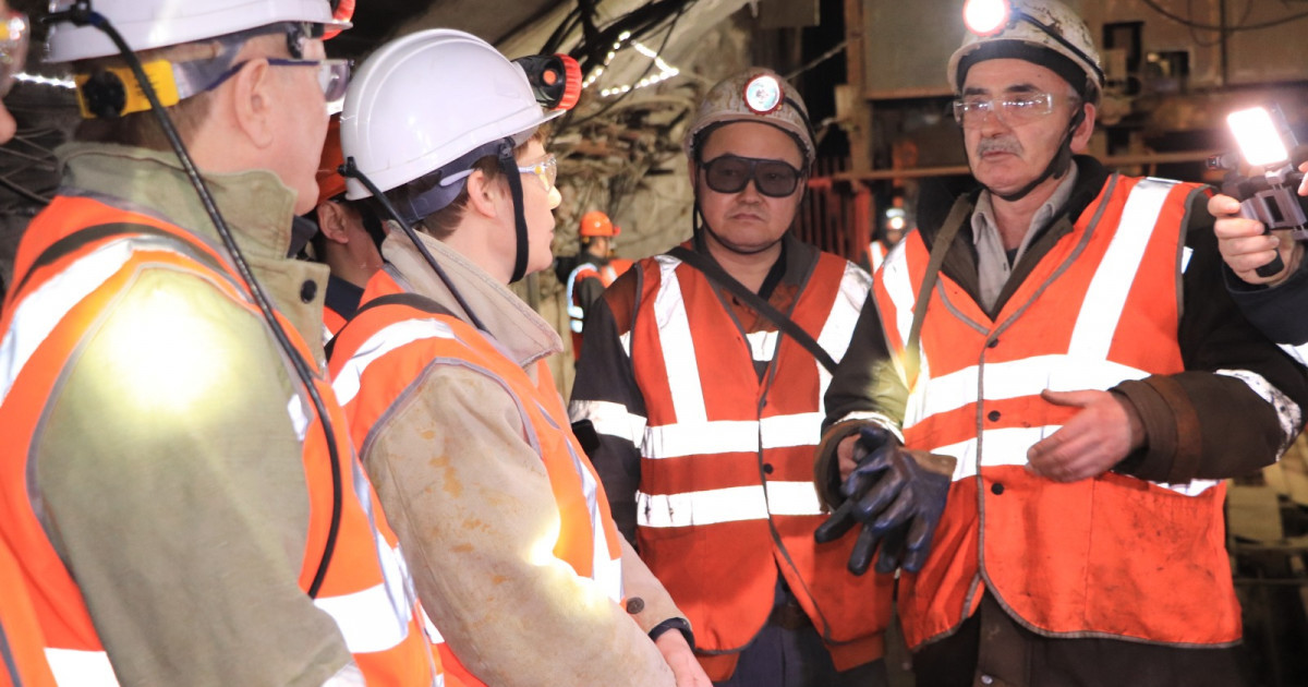 Мәжіліс депутаттары қостанайлық кеншілердің проблемасын талқылады