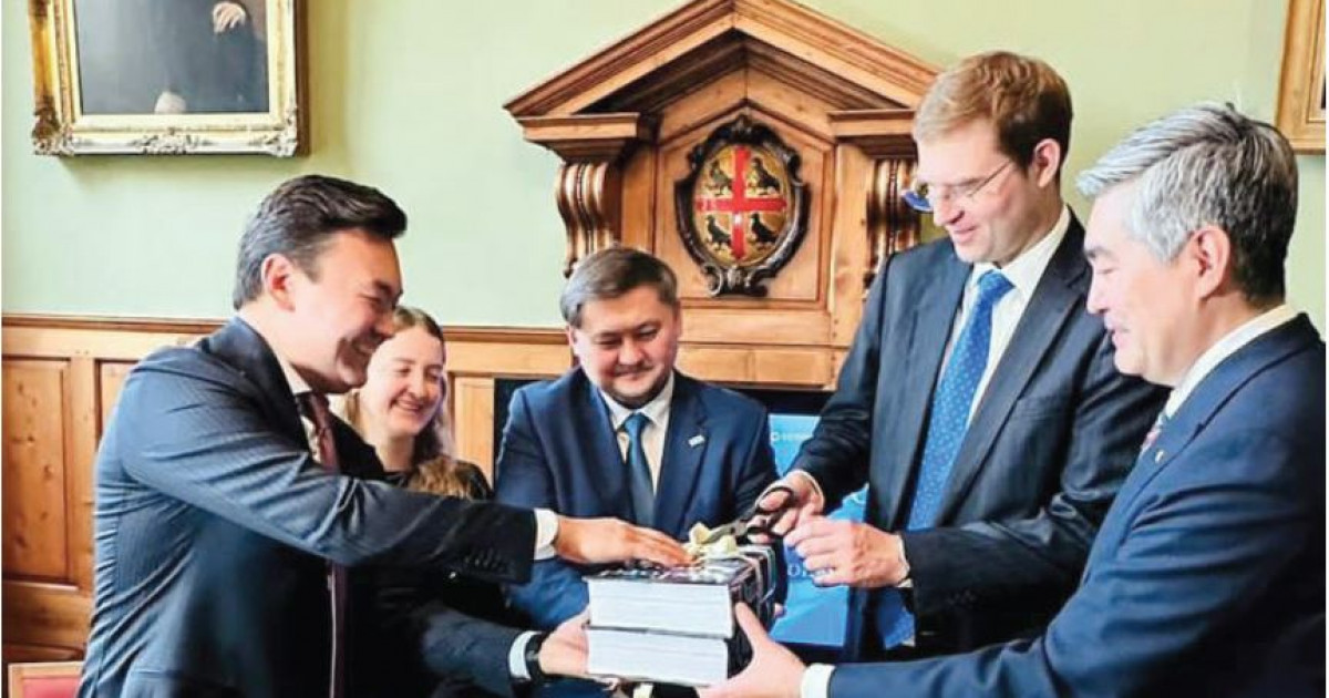 Oксфордта қазақ сөздігі таныстырылды