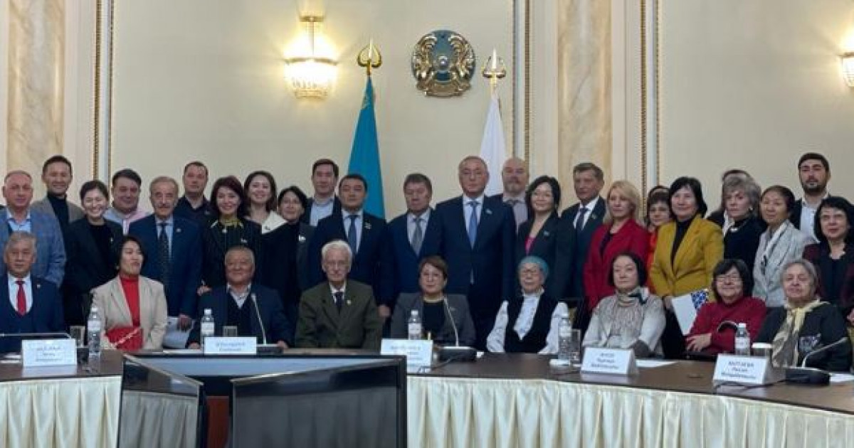 Сенат депутаттары Қазақстан халқы Ассамблеясының өкілдерімен кездесті