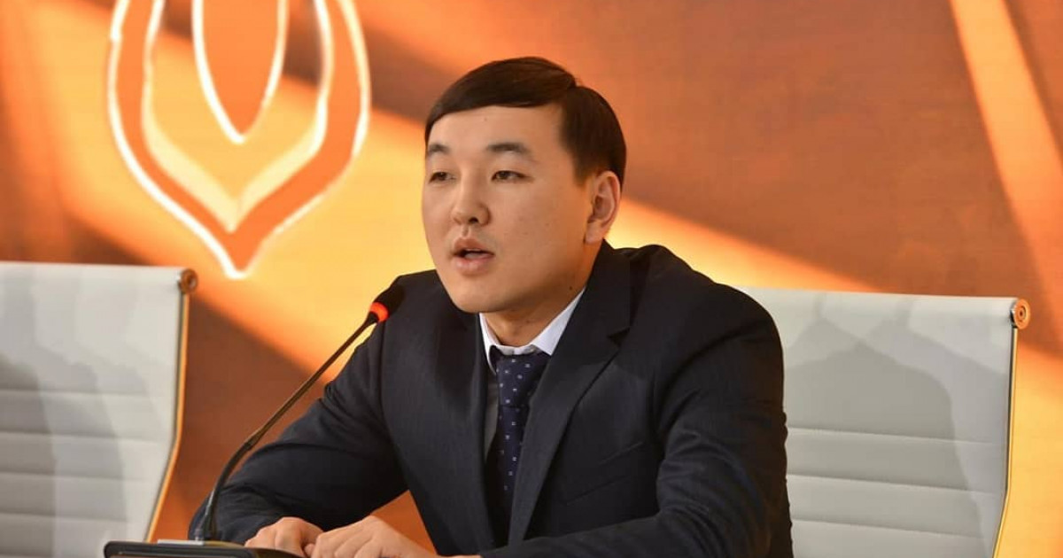 Айтыскер Жандарбек Бұлғақов бір күнде үш рет көлік ұтқан кезін есіне алды