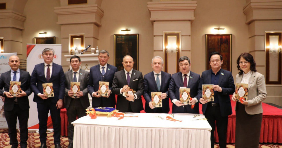 Ибраһим Калынның «Мен, өзге және өзгесі» кітабы жарық көрді