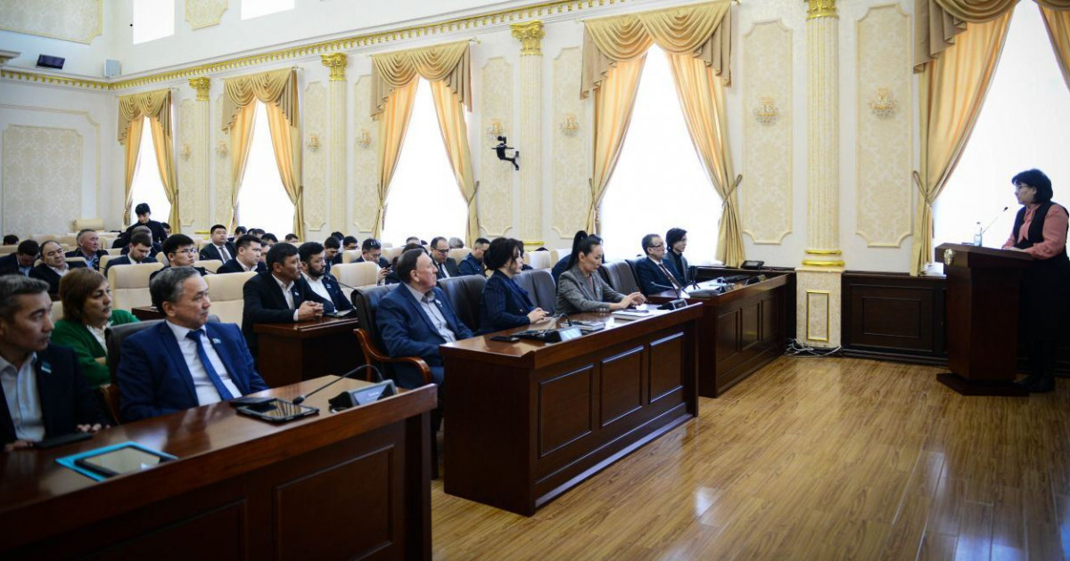 Өзекті мәселелер – мәслихат таразысында