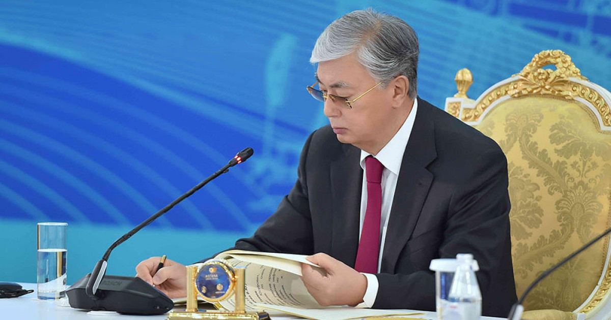 Президент Қасым-Жомарт Тоқаев жаңа заңға қол қойды