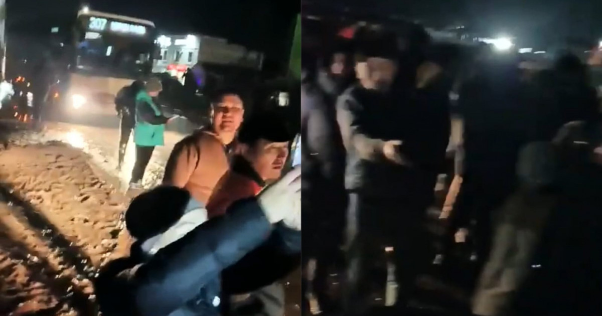 Астана маңындағы Қоянды ауылын су басты, ашынған халық жолды жапты