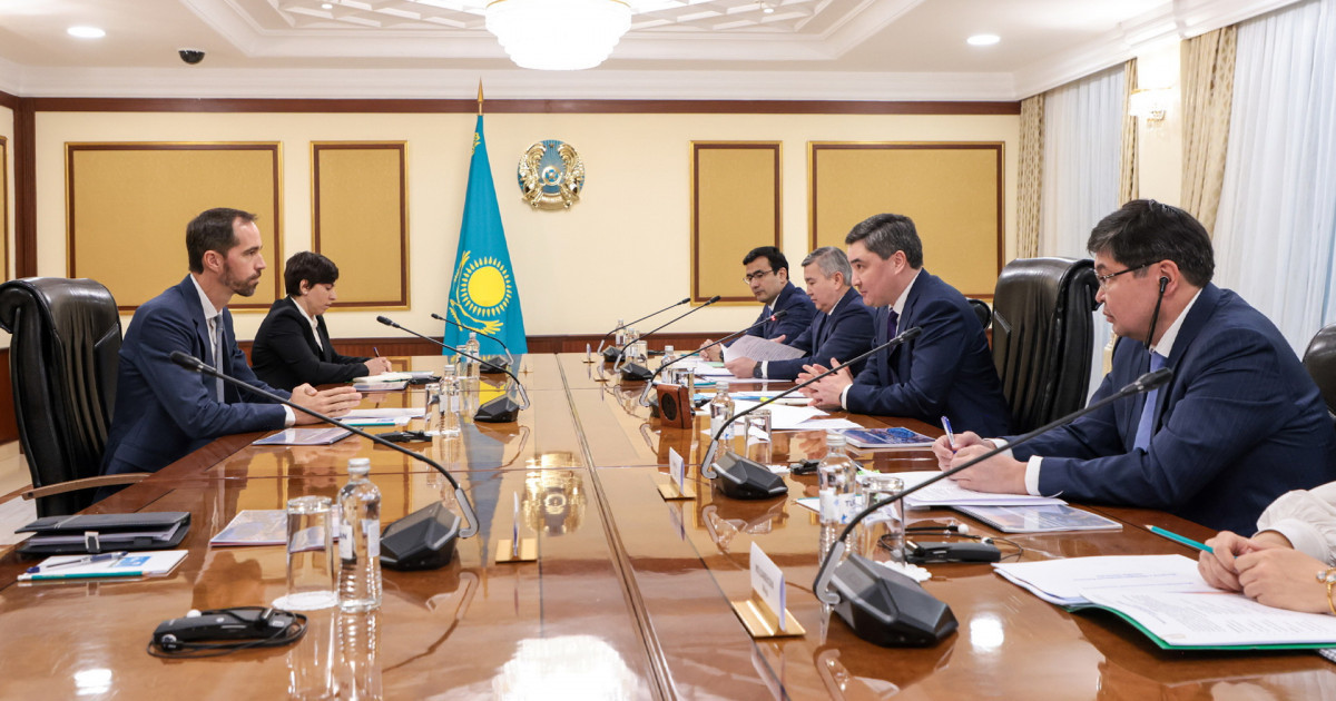 Олжас Бектенов Société Générale банкінің өкілдерімен Қазақстанға инвестиция тарту мәселелерін талқылады