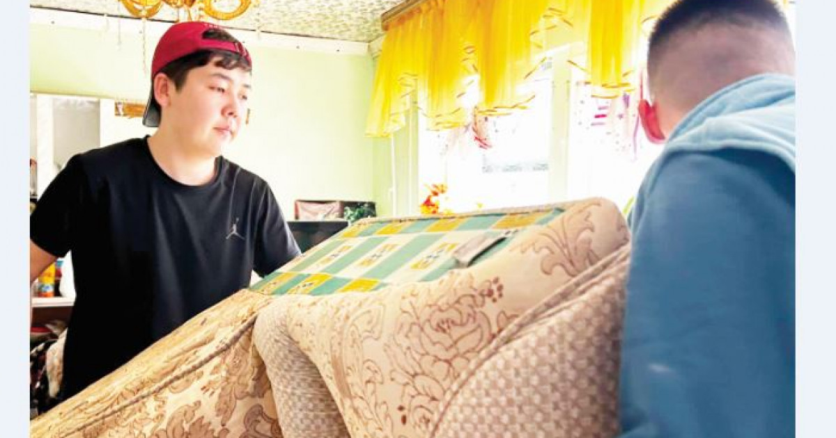 Ақтөбелік жастар қарттарға көмектесуде