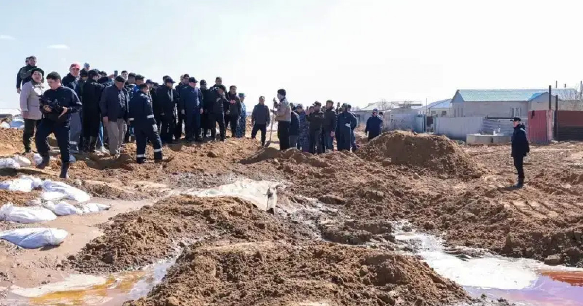 Атырау облысында су тасқынына қарсы бөгет салу кезінде адам сүйектері табылды