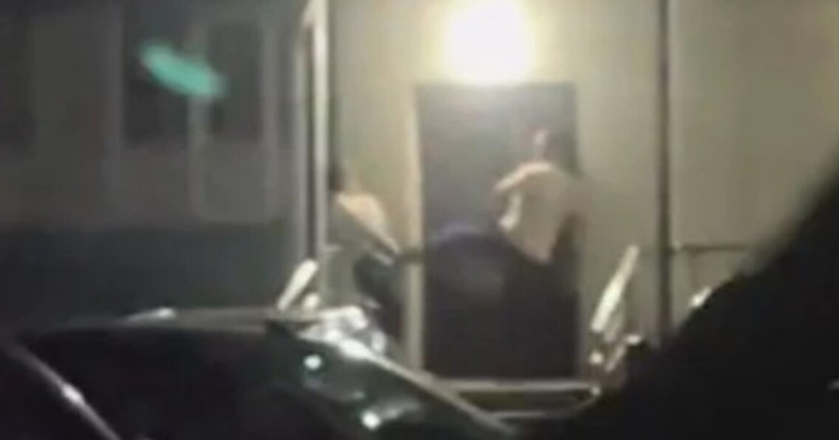 Алматыда ер адам әйелді аяусыз соққыға жықты