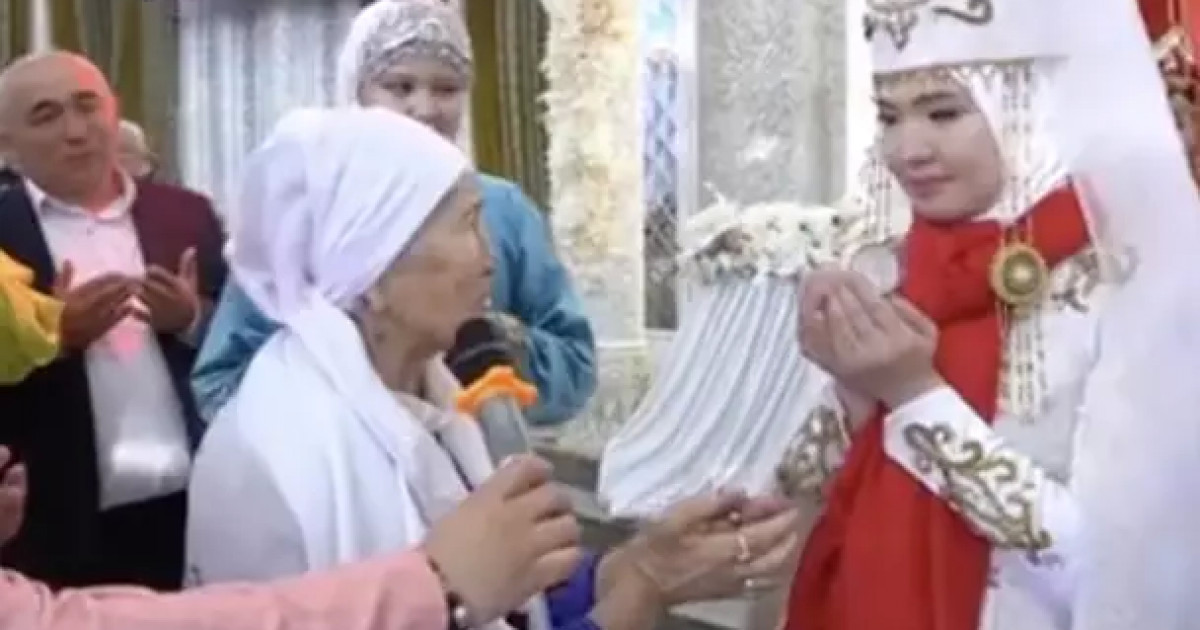 «Ибалы бол, бірақ сүмірейіп қалма!»: әженің батасы