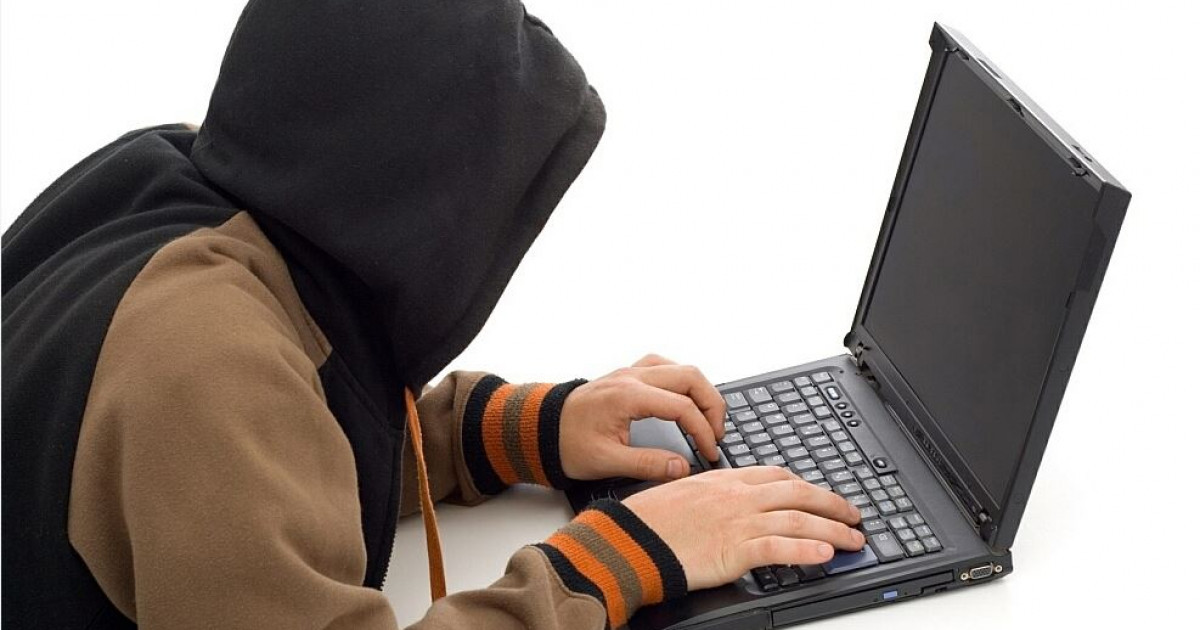 Интернет алаяқтан сақ болыңыз!