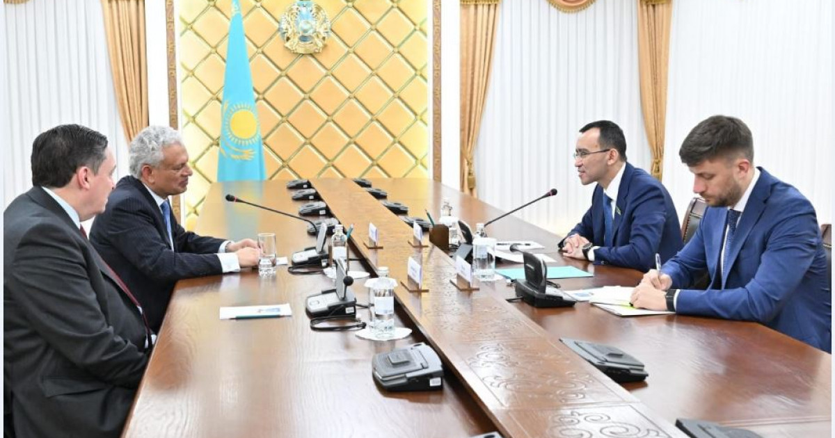 Оксфорд ислам зерттеулері орталығының директорымен кездесті