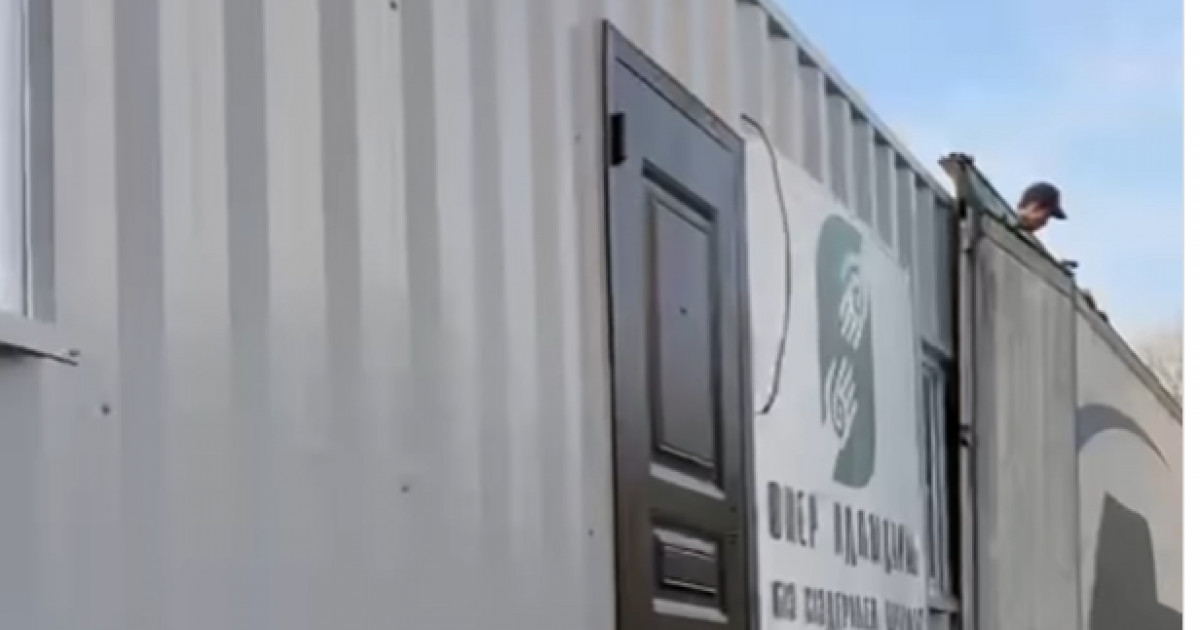 Өнер иелері тасқыннан зардап шеккендерге үй жіберіп жатыр