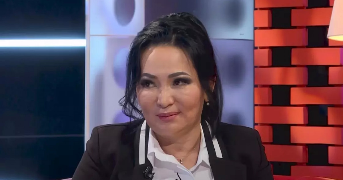 «Өзіңді ғана жақсы көр» деп ақыл айтқыштар көбейіп кетті: Гүлзира Айдарбекова қыздардың өміріне алаңдаулы