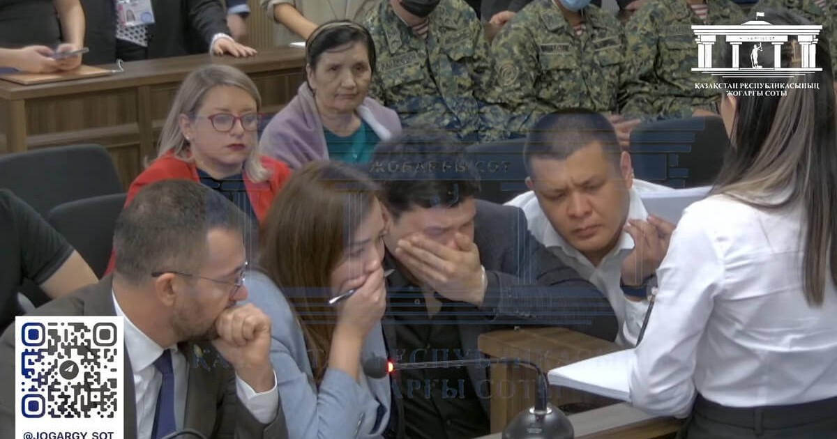 Салтанат Нүкенованың ағасы сотта қарындасының видеосын көріп, жылап қалды
