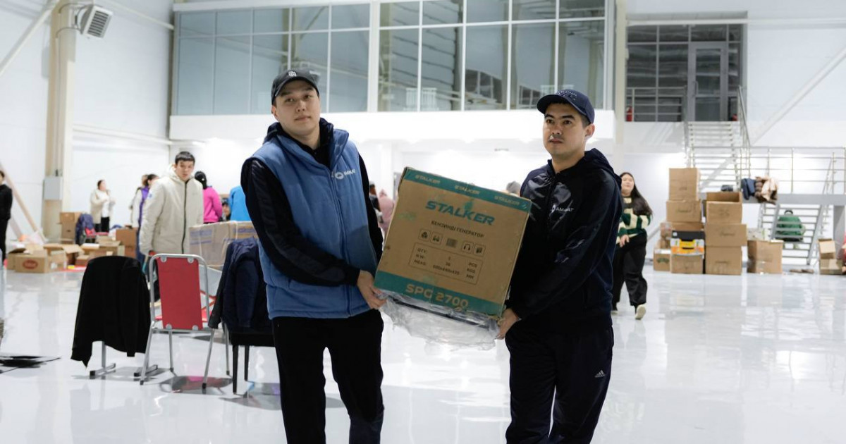 Тұрғындар тікұшақпен көшіріліп жатыр