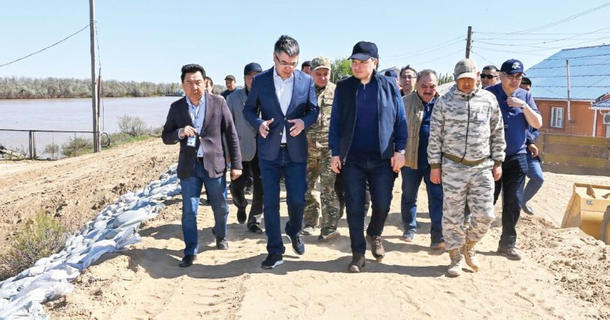 Жайық жағалауы нығайтылып жатыр