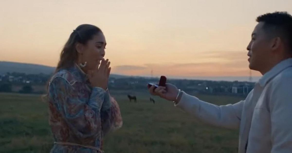 «Жұрттың бізді жұп ретінде көруі – заңды нәрсе»: Тұрар Ыдырыс Сара Амангелдімен байланысы туралы айтты