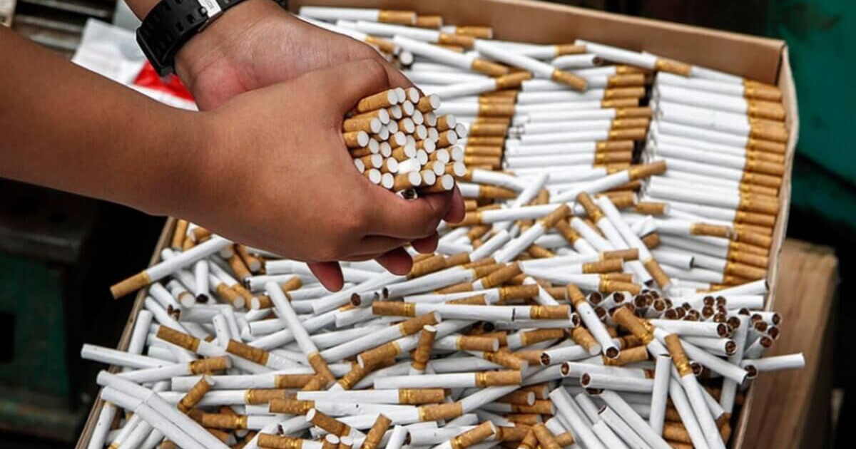 Ақтөбеде заңсыз темекі сатқан полиция қызметкері ұсталды