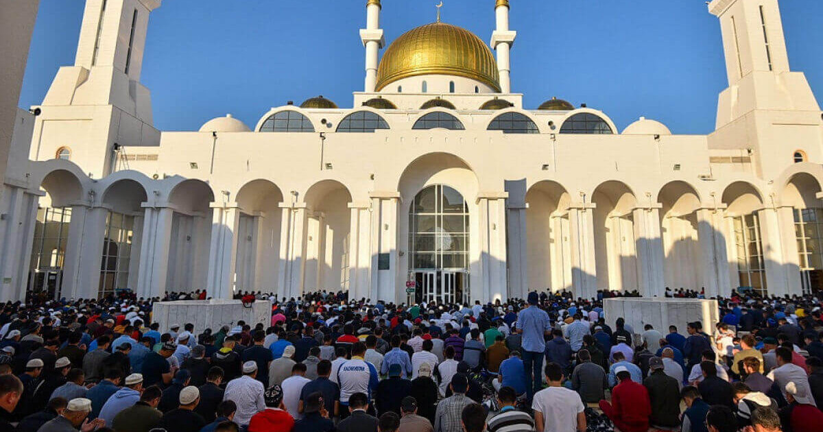 Жұмысты сылтау қылып, жұмаға бармау үзір санала ма?