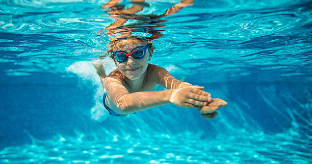 Атырауда 10 жастағы бала бассейнге батып кетті